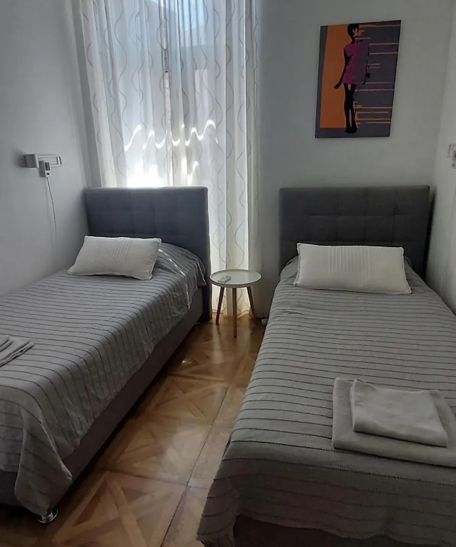 Centar Old Town, With Free Private Parking Appartement Pula Kroatië