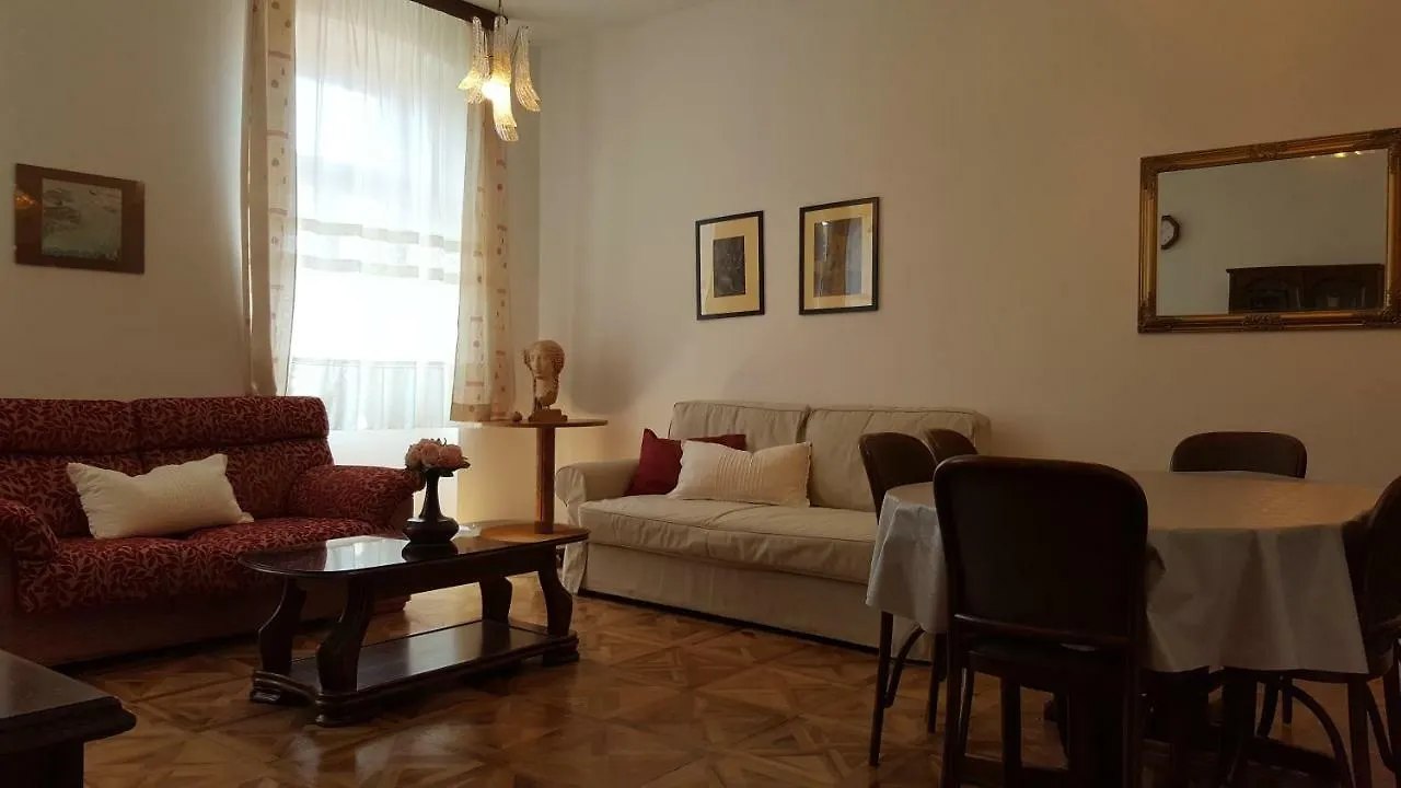 Centar Old Town, With Free Private Parking Appartement Pula