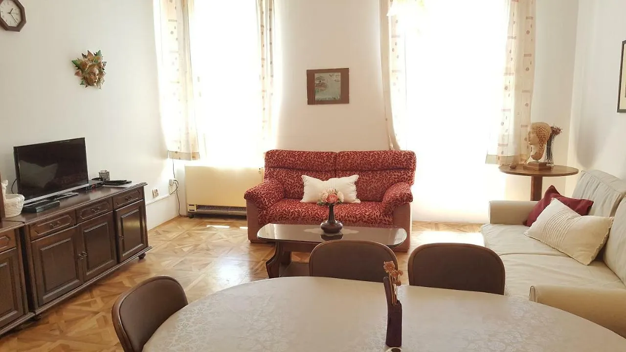 Centar Old Town, With Free Private Parking Appartement Pula